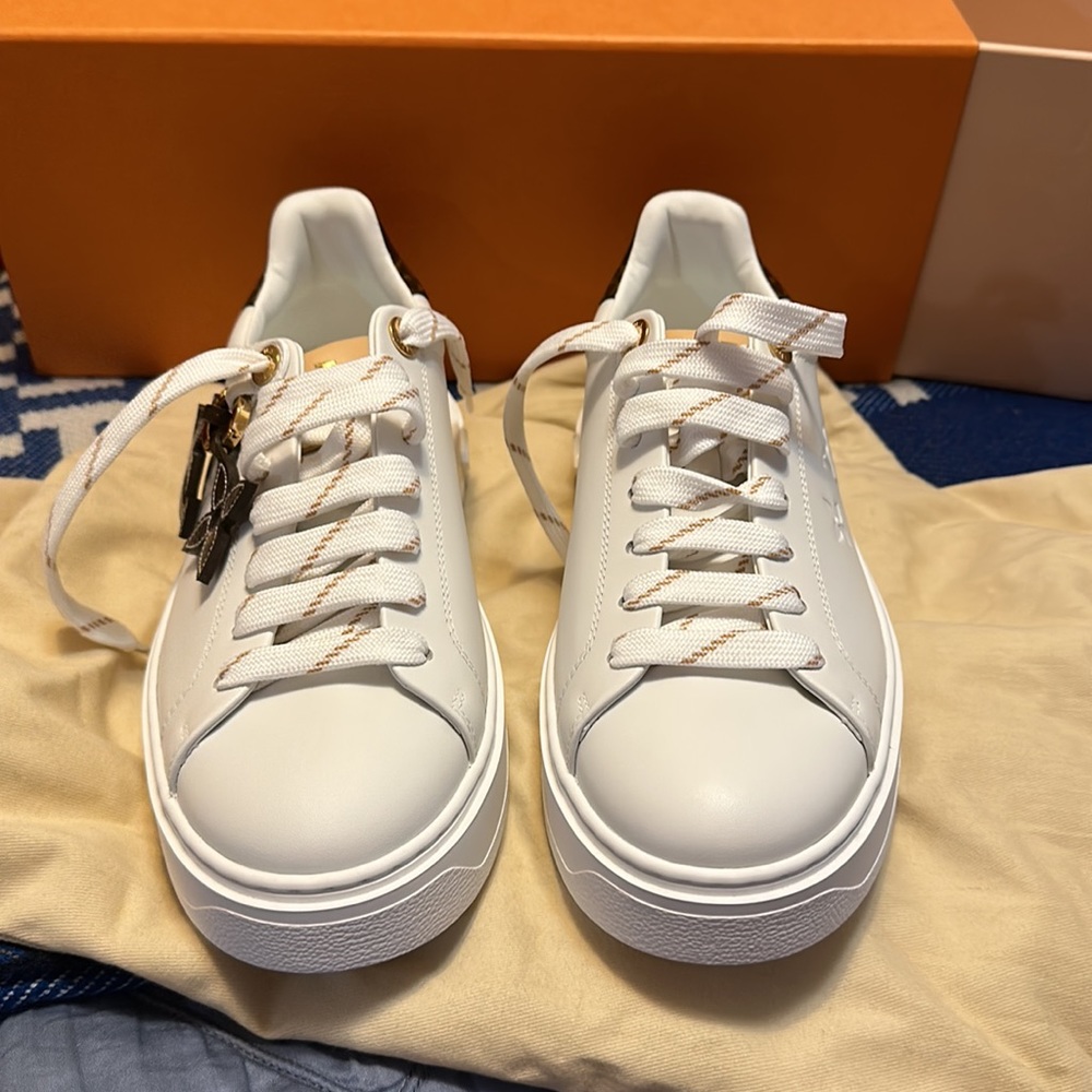 Got them as a gift, they are small to my size . - Picture 5 of 10